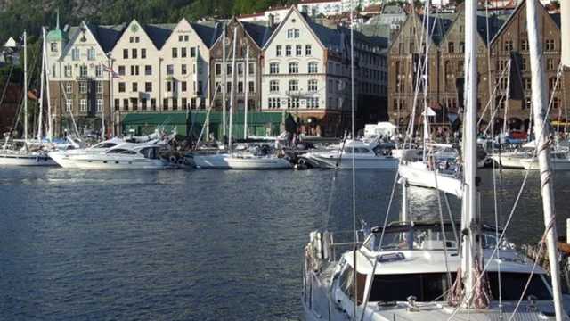 Puerto de Bergen desde donde partir para visitar sus famosos fiordos. (Foto: Wikimedia)