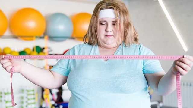 La OMS relaciona la obesidad con 13 posibles tipos de cáncer. (Foto: Envato)